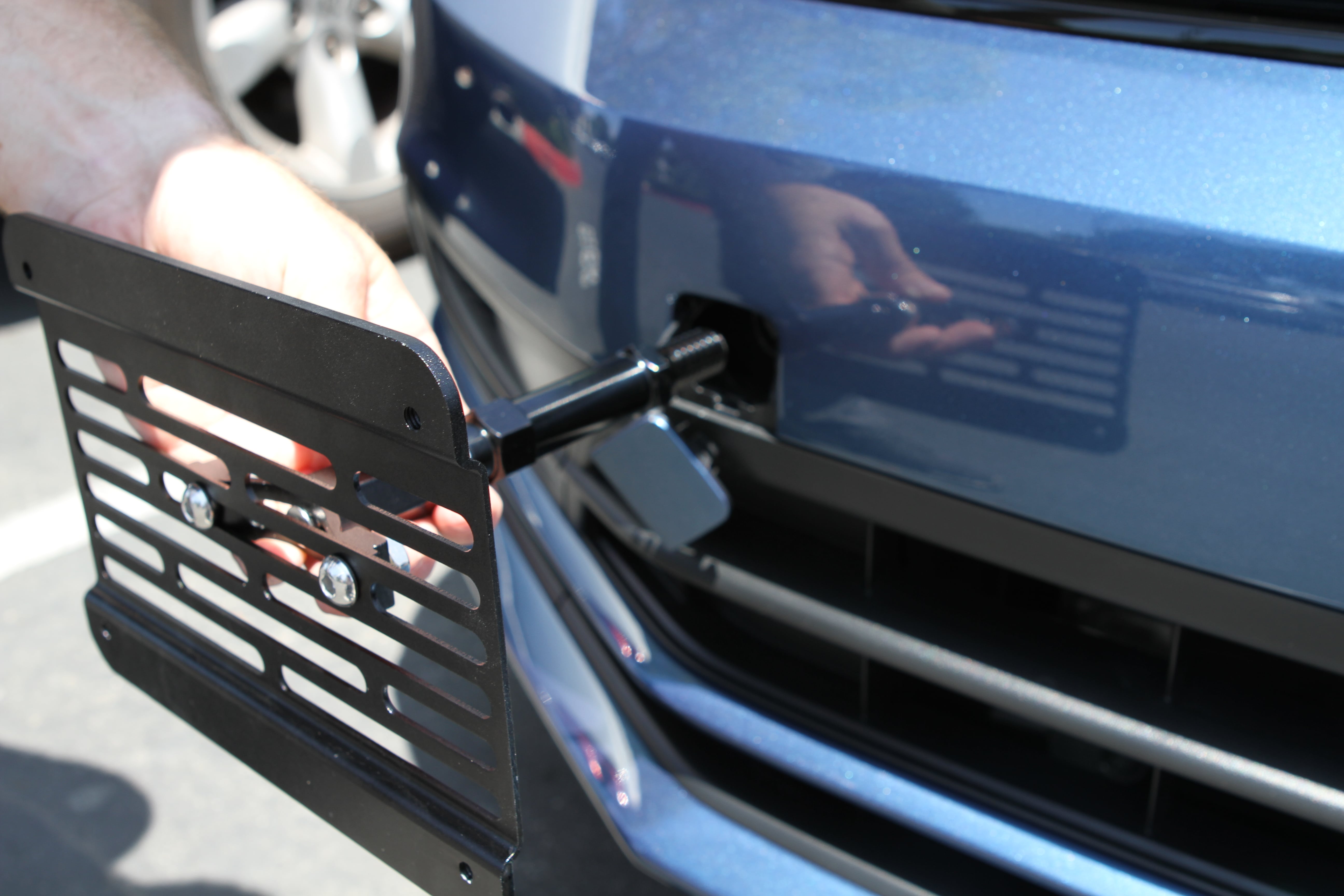 1 Set Front Tow Hook License Plate Bumper Mounting Bracket Holder